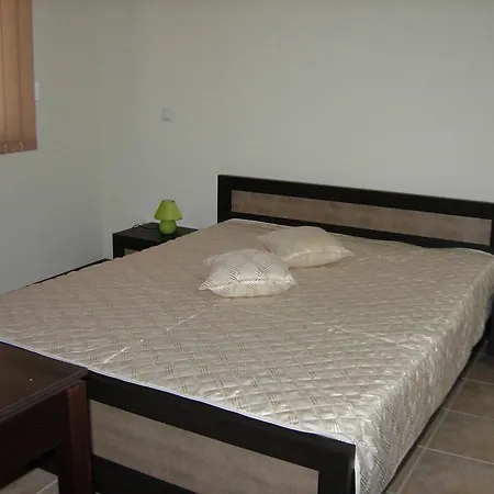 וילה Velika Garden Villas לוזנטס